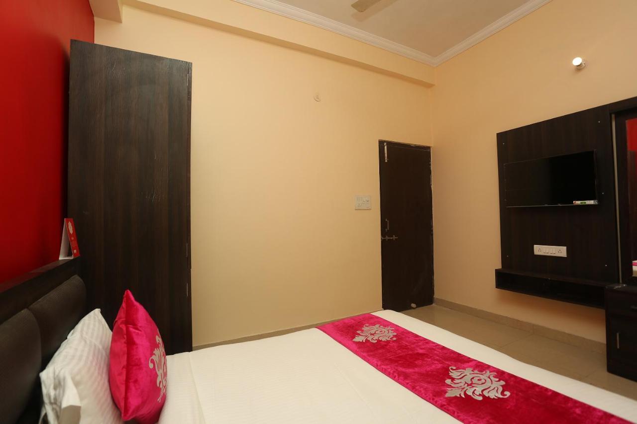 Oyo Flagship 17204 Vrindawan Galaxy Hotel Kanpur Luaran gambar