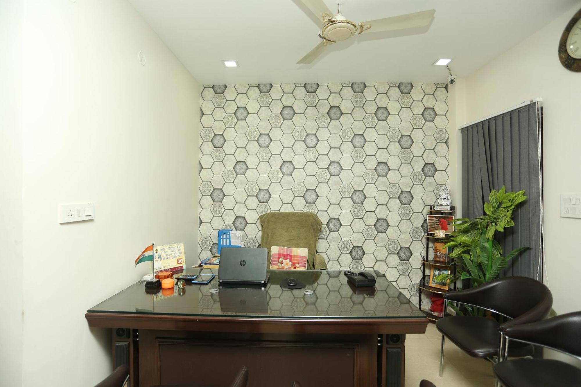Oyo Flagship 17204 Vrindawan Galaxy Hotel Kanpur Luaran gambar