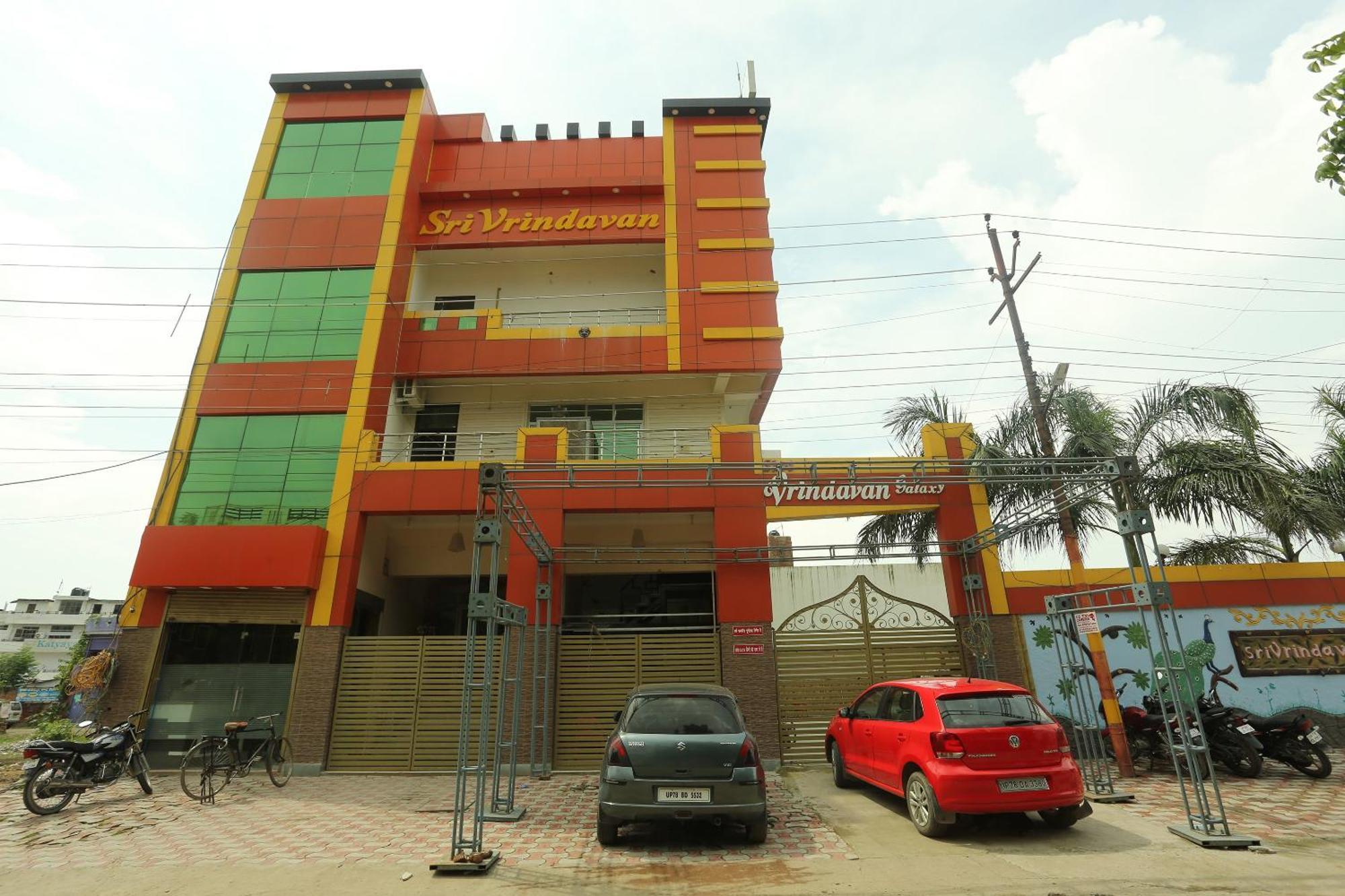 Oyo Flagship 17204 Vrindawan Galaxy Hotel Kanpur Luaran gambar